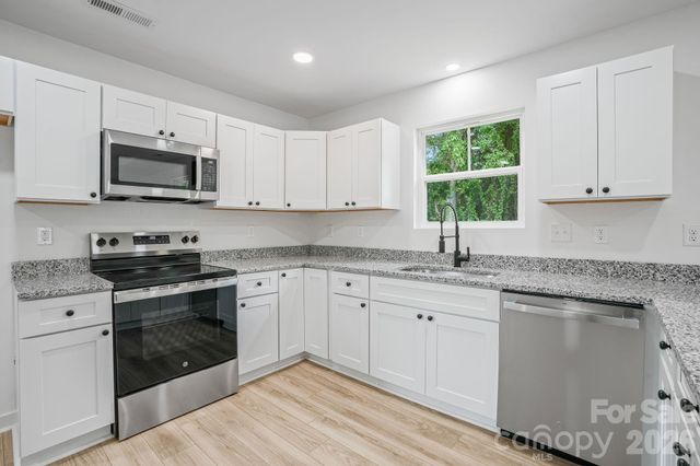 1300 Rainbow Drive, Shelby, NC 28152