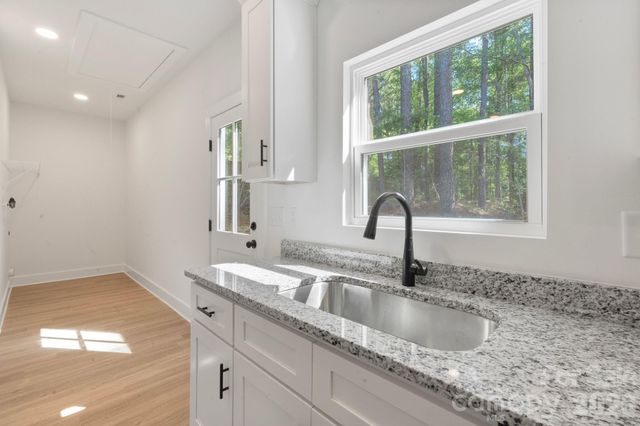 1300 Rainbow Drive, Shelby, NC 28152
