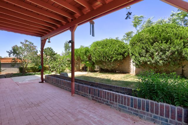 2712 Eastridge Drive NE, Albuquerque, NM 87112