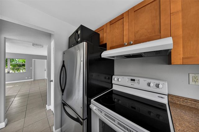 1900 NE 8th Ct 308, Fort Lauderdale, FL 33304