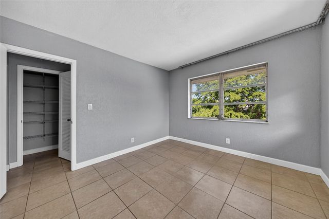 1900 NE 8th Ct 308, Fort Lauderdale, FL 33304