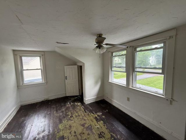 124 E WALNUT ST, Ephrata, PA 17522