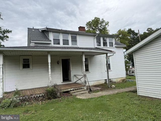 124 E WALNUT ST, Ephrata, PA 17522
