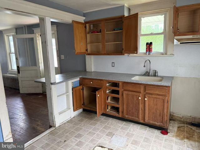 124 E WALNUT ST, Ephrata, PA 17522