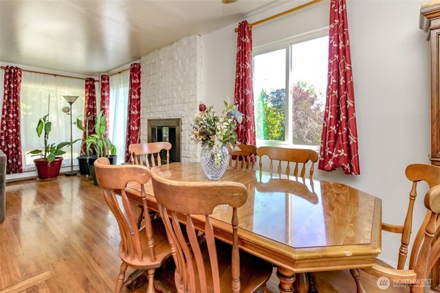 2633 Lake Youngs Court SE, Renton, WA 98058