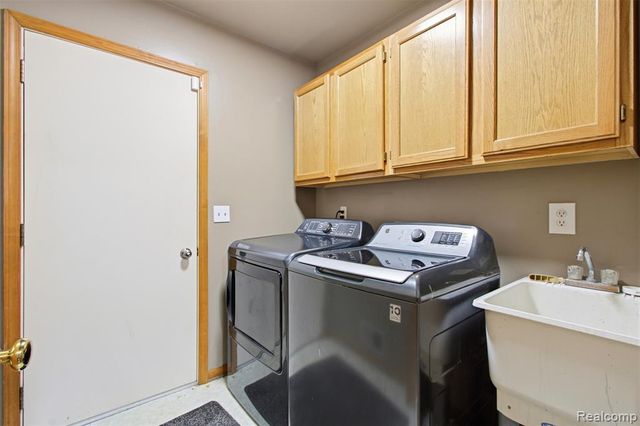 2223 Fairway Circle, Canton, MI 48188