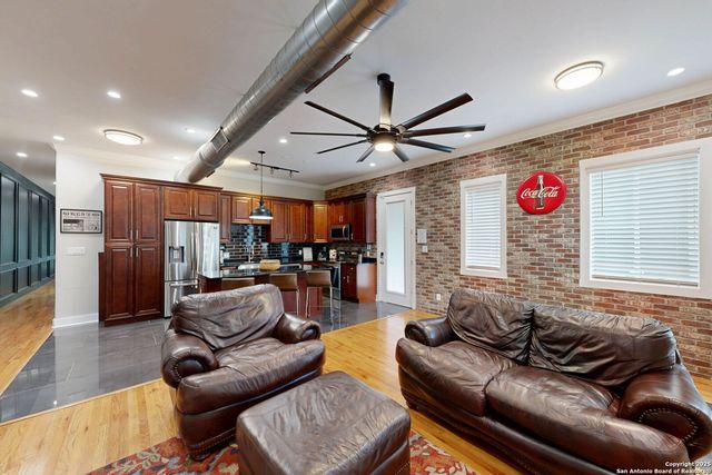 609 Sturgeon Dr, San Marcos, TX 78666