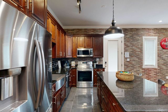 609 Sturgeon Dr, San Marcos, TX 78666