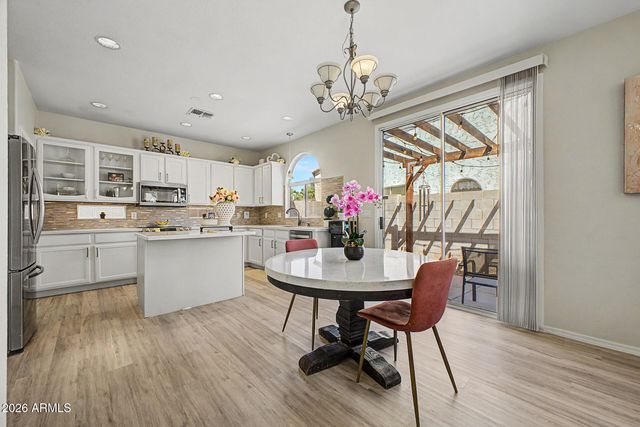 1166 E ALTADONNA Street, San Tan Valley, AZ 85140