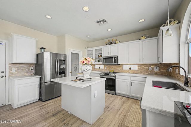 1166 E ALTADONNA Street, San Tan Valley, AZ 85140