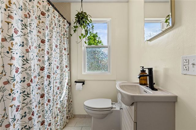 157 Ashwood Drive, Rochester, NY 14609