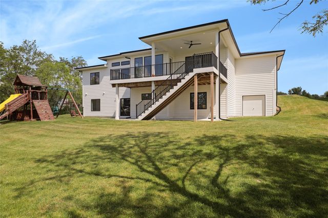 1401 W 14th Avenue, Indianola, IA 50125