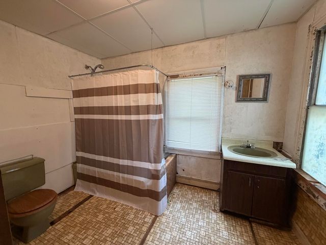 111 E St Marys Street, Decatur, MI 49045