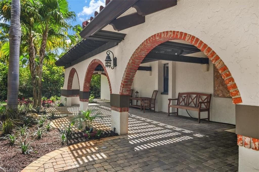 2429 Kings Lake BLVD, NAPLES, FL 34112 — photo 3
