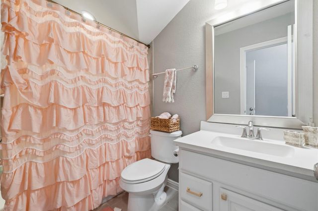 131 Pacific Grove Drive, Montgomery, TX 77316