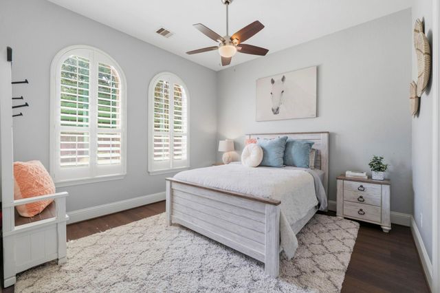 131 Pacific Grove Drive, Montgomery, TX 77316