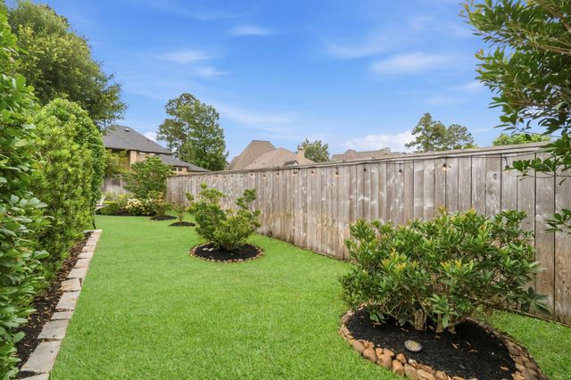 131 Pacific Grove Drive, Montgomery, TX 77316