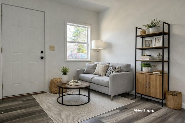 1253 S Belcrest Avenue, Springfield, MO 65804