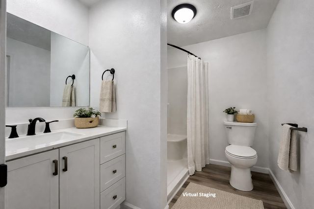 1253 S Belcrest Avenue, Springfield, MO 65804