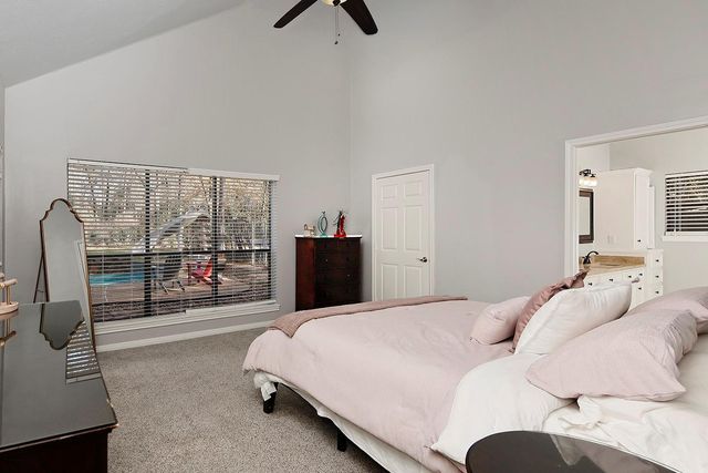 44 Lake Forest Circle, Conroe, TX 77384