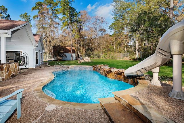 44 Lake Forest Circle, Conroe, TX 77384