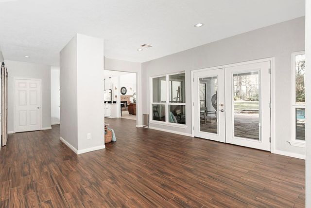 44 Lake Forest Circle, Conroe, TX 77384