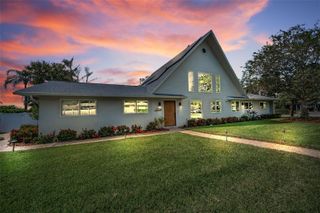 2024 NUGGET DRIVE, Clearwater, FL 33755