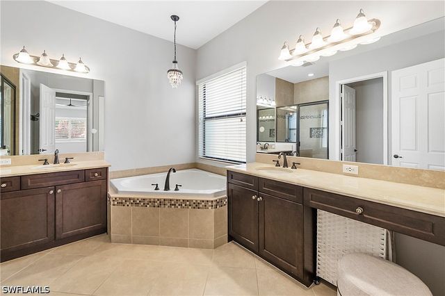 4158 Aspen Chase DR, Naples, FL 34119