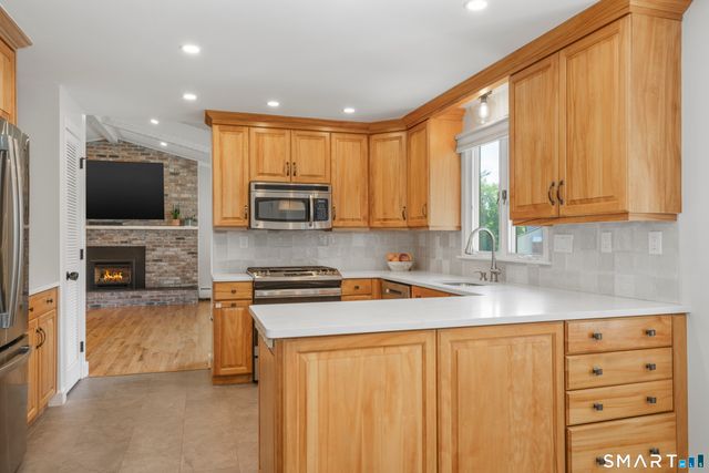 80 Westminster Drive, West Hartford, CT 06107