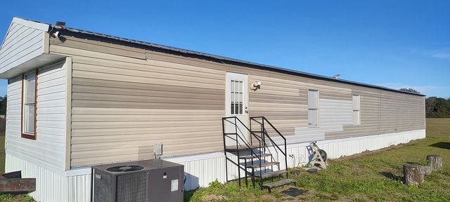 9197 S S Rocky Creek Rd, Cottonwood, AL 36320