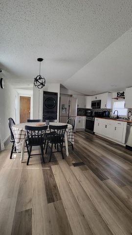 9197 S S Rocky Creek Rd, Cottonwood, AL 36320