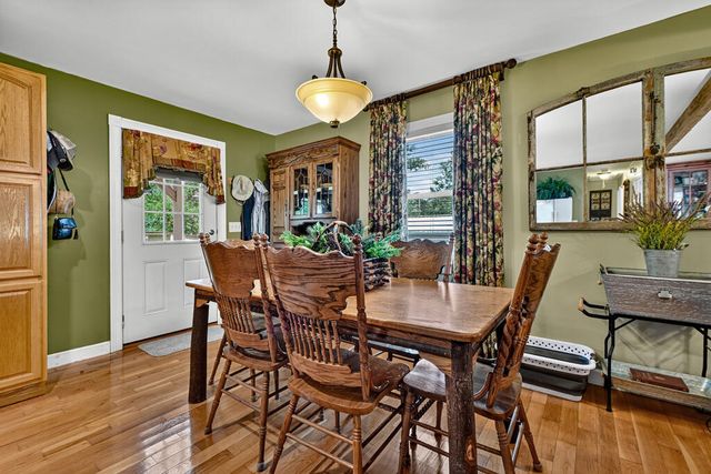 285 E Tennessee Avenue, Mccaysville, GA 30555