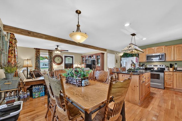 285 E Tennessee Avenue, Mccaysville, GA 30555