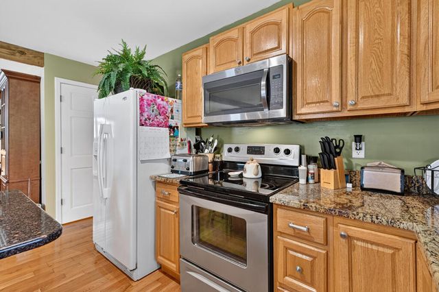 285 E Tennessee Avenue, Mccaysville, GA 30555