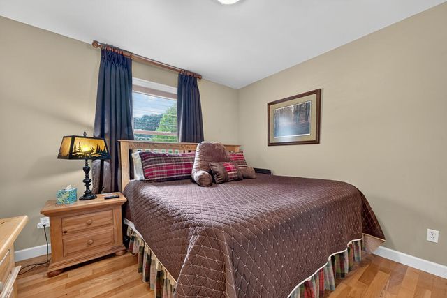 285 E Tennessee Avenue, Mccaysville, GA 30555