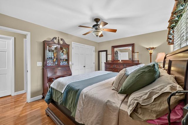 285 E Tennessee Avenue, Mccaysville, GA 30555