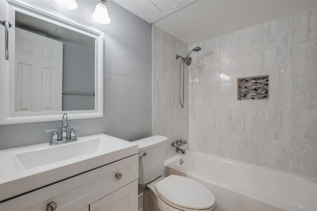 4427 Holland Avenue 201, Dallas, TX 75219