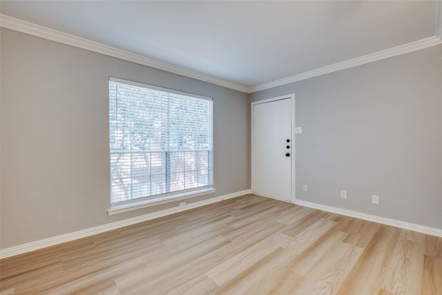 4427 Holland Avenue 201, Dallas, TX 75219