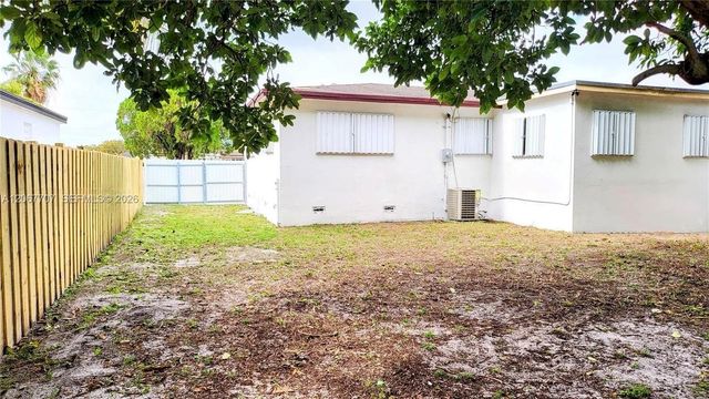 18011 NW 6th Place 0, Miami Gardens, FL 33169