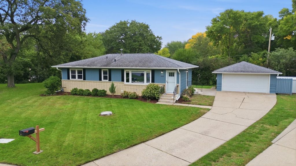 2029 Opal Place, Eagan, MN 55122 — exterior