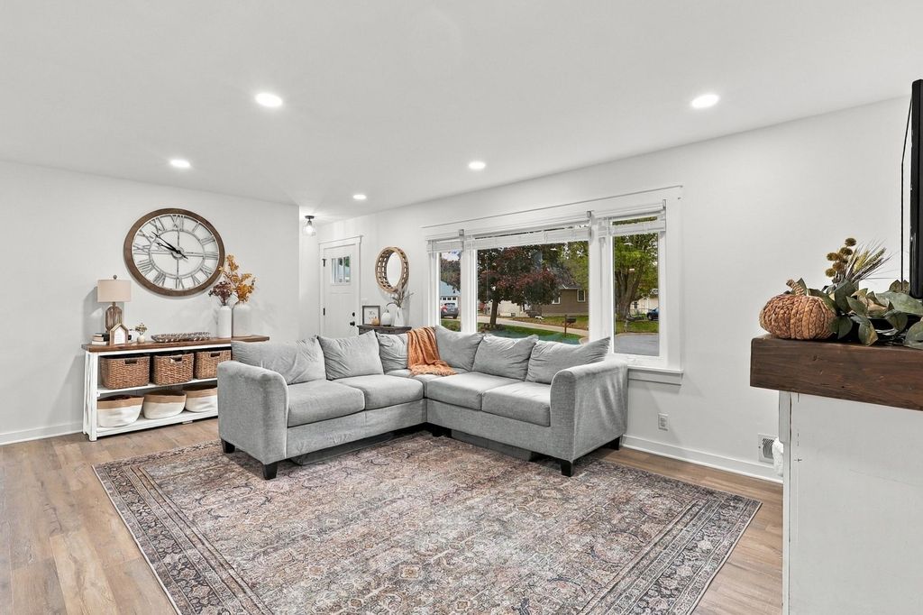 2029 Opal Place, Eagan, MN 55122 — photo 3