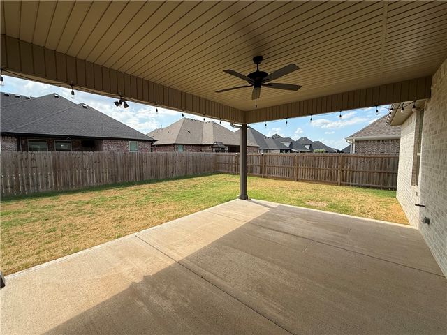 1331 Cullinan Street, Centerton, AR 72719
