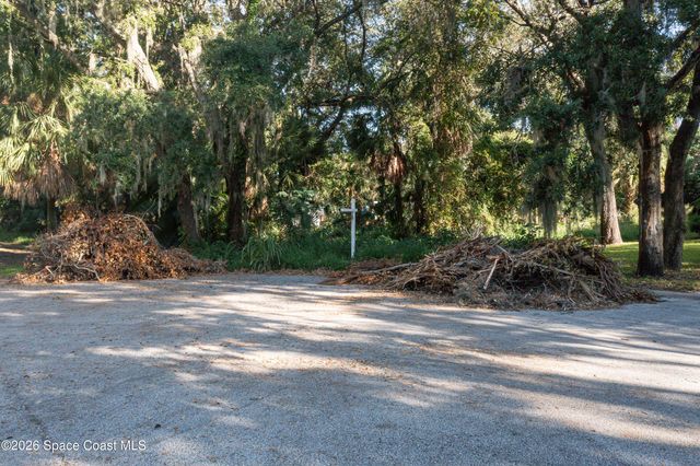 60 Bayshore Court, Rockledge, FL 32955