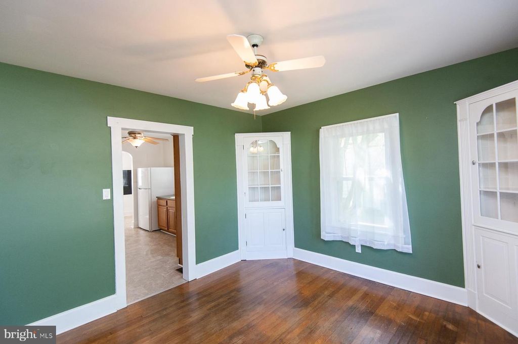 Image 14 of property listing at 305 NORTH MAIN ST, Hurlock, MD 21643
