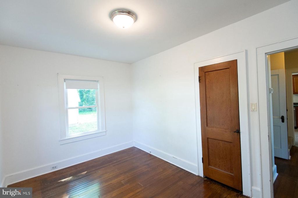 Image 23 of property listing at 305 NORTH MAIN ST, Hurlock, MD 21643