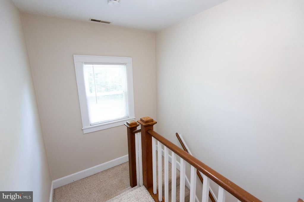 Image 28 of property listing at 305 NORTH MAIN ST, Hurlock, MD 21643