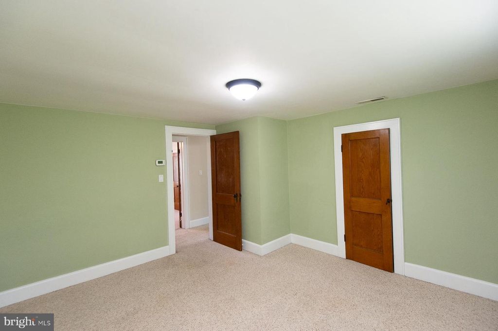 Image 31 of property listing at 305 NORTH MAIN ST, Hurlock, MD 21643
