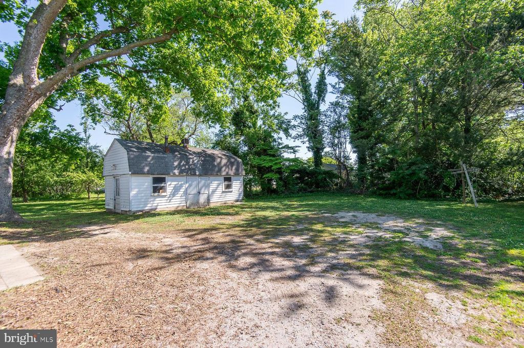 Image 49 of property listing at 305 NORTH MAIN ST, Hurlock, MD 21643