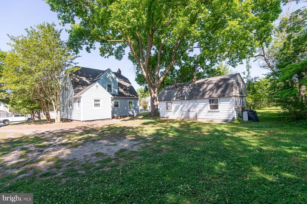 Image 50 of property listing at 305 NORTH MAIN ST, Hurlock, MD 21643