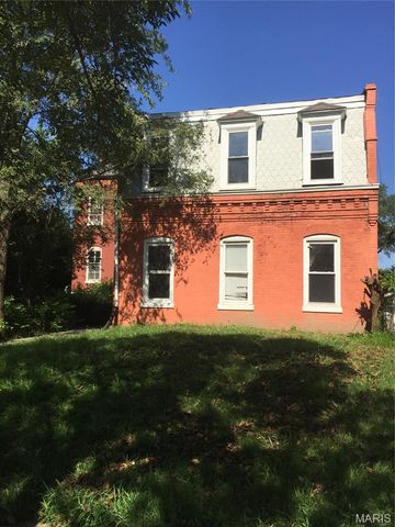 3753 Marine Avenue, St Louis, MO 63118